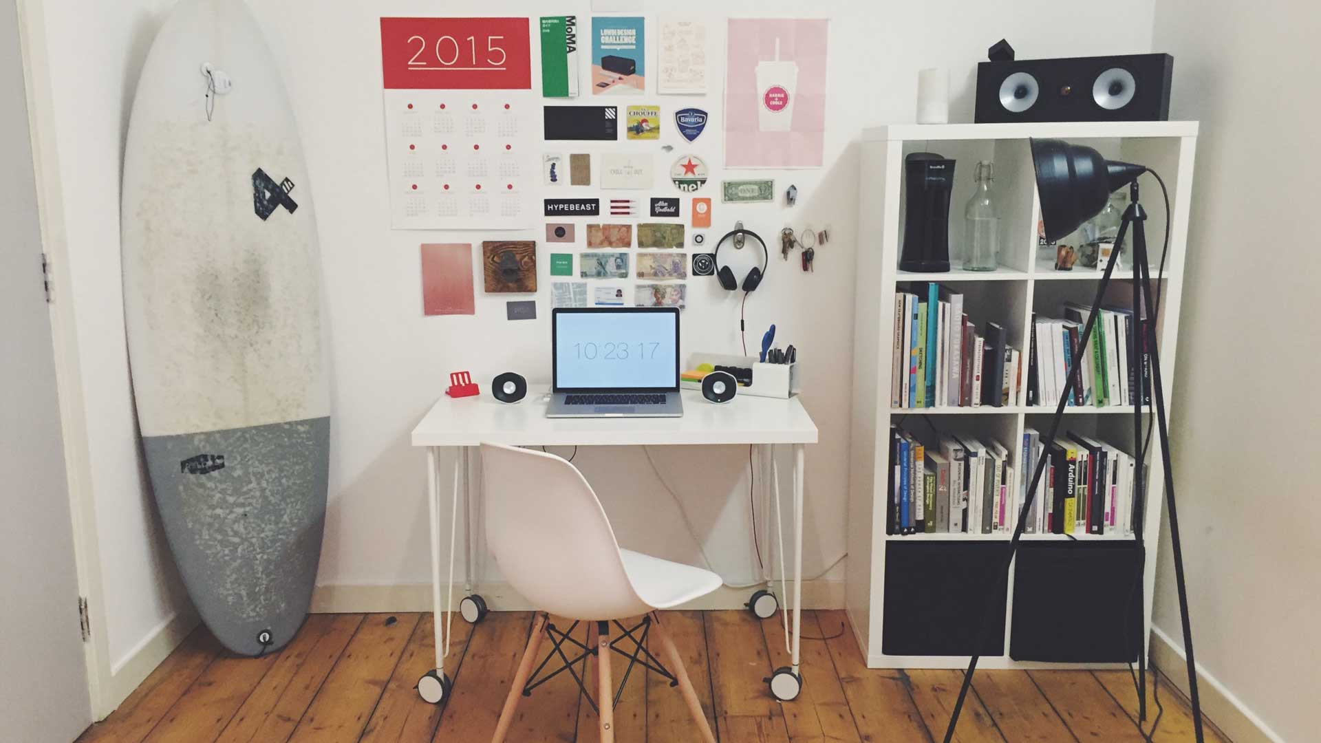 How to Keep Your Desk Organized in Some Simple Ways?